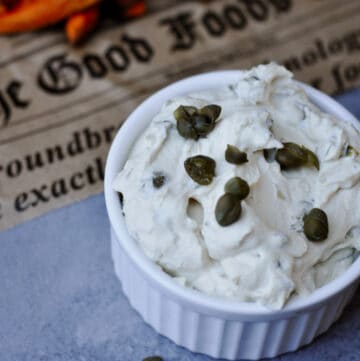 High-protein, low-calorie vegan Tartar sauce with Tofu and Capers