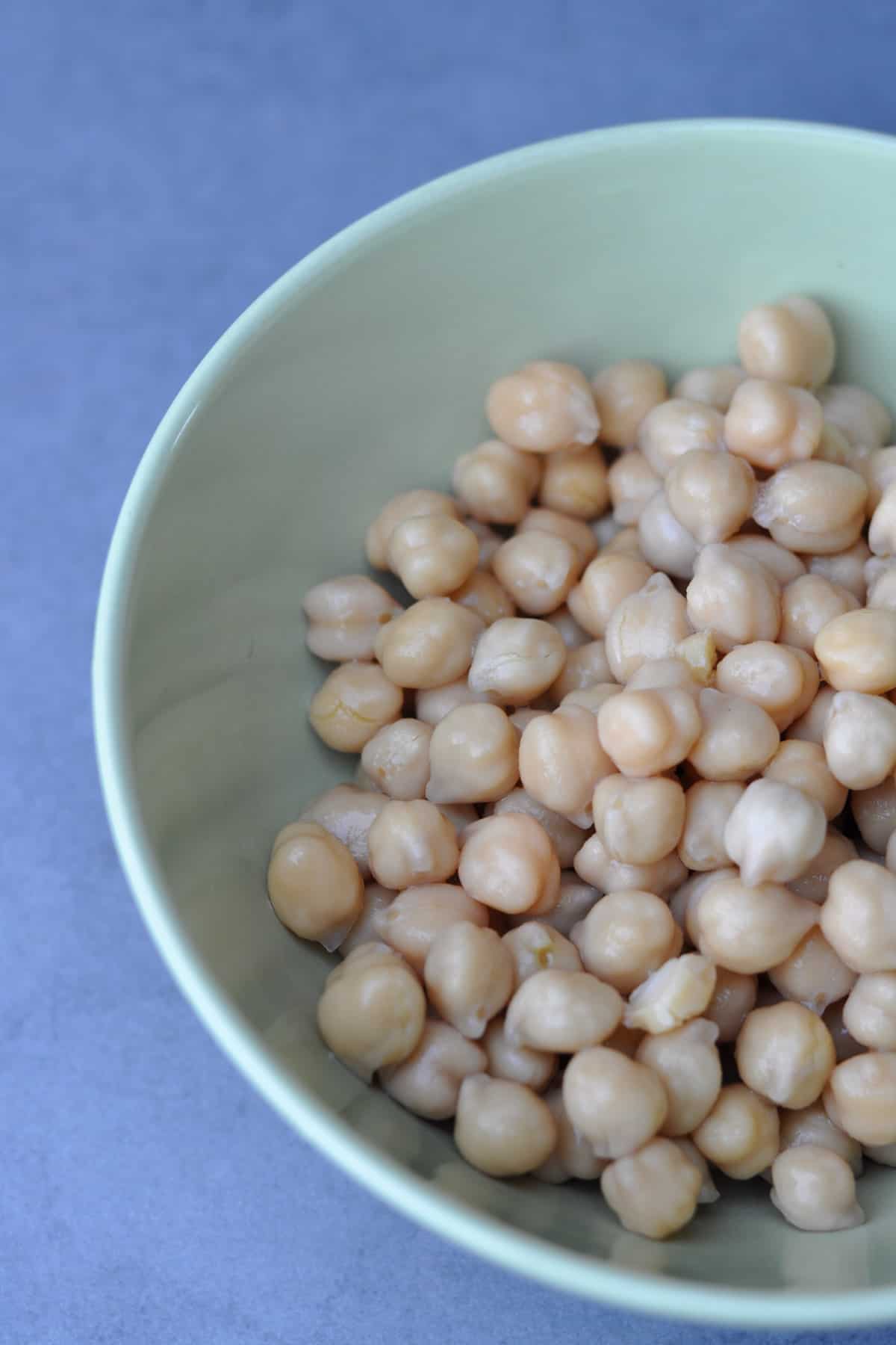 Cooked chickpeas in a bowl