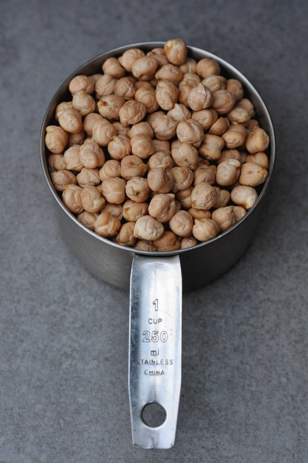 Uncooked chickpeas