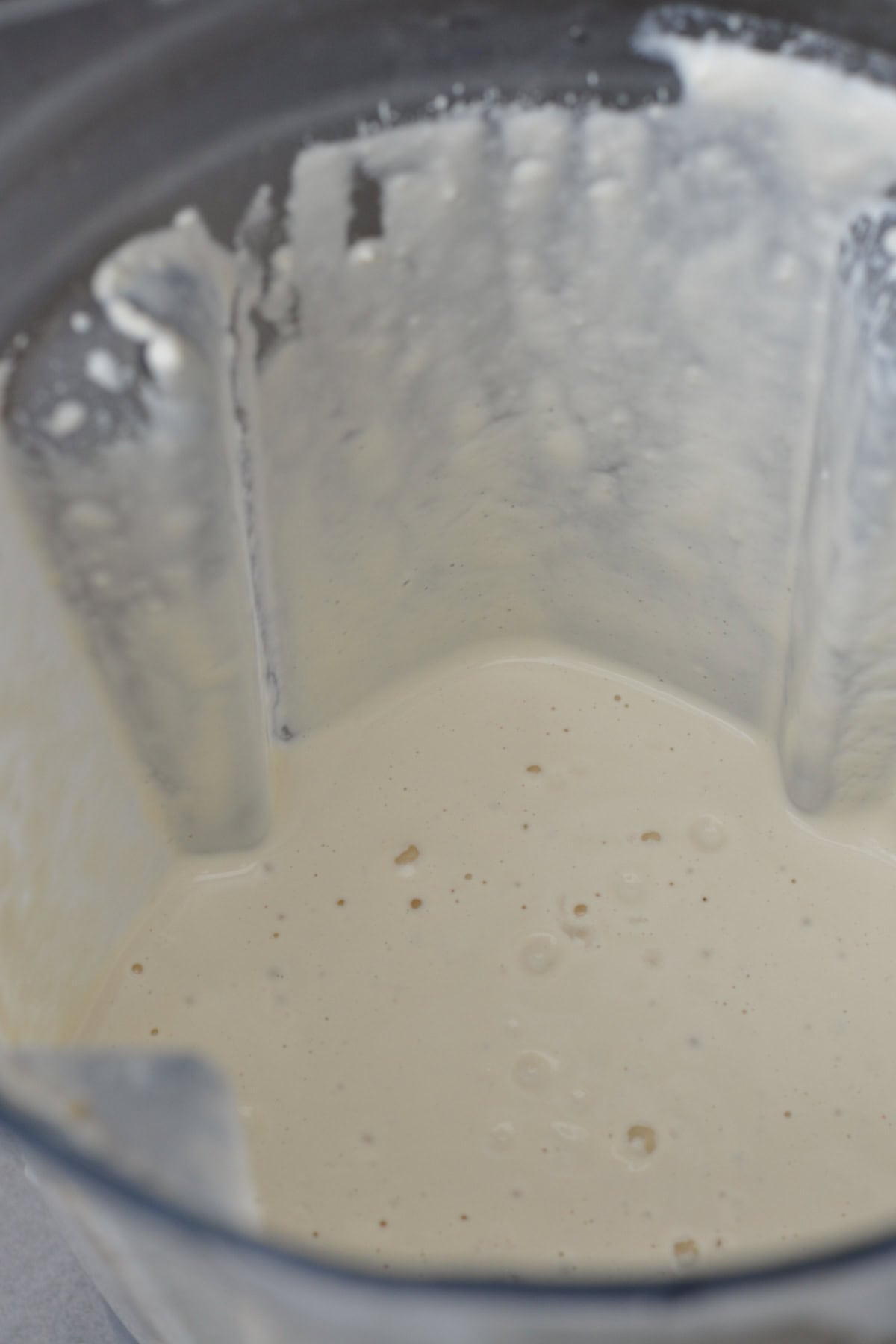 cashew creme anglaise in a blender